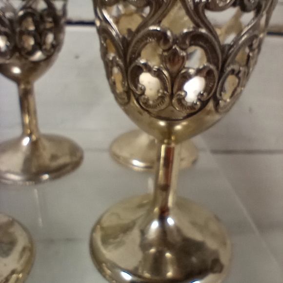 Vintage Antique Set of 4 Metal Silver Plated Tulip Cordial Glass Holders Cups. - Picture 3 of 11